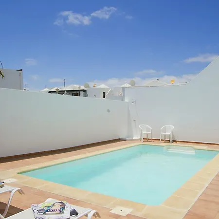 Webb * פוארטו דל כרמן